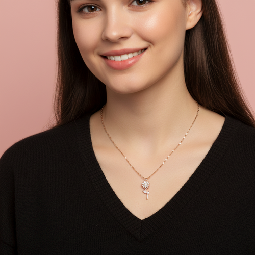 The Bloom Spin Necklace
